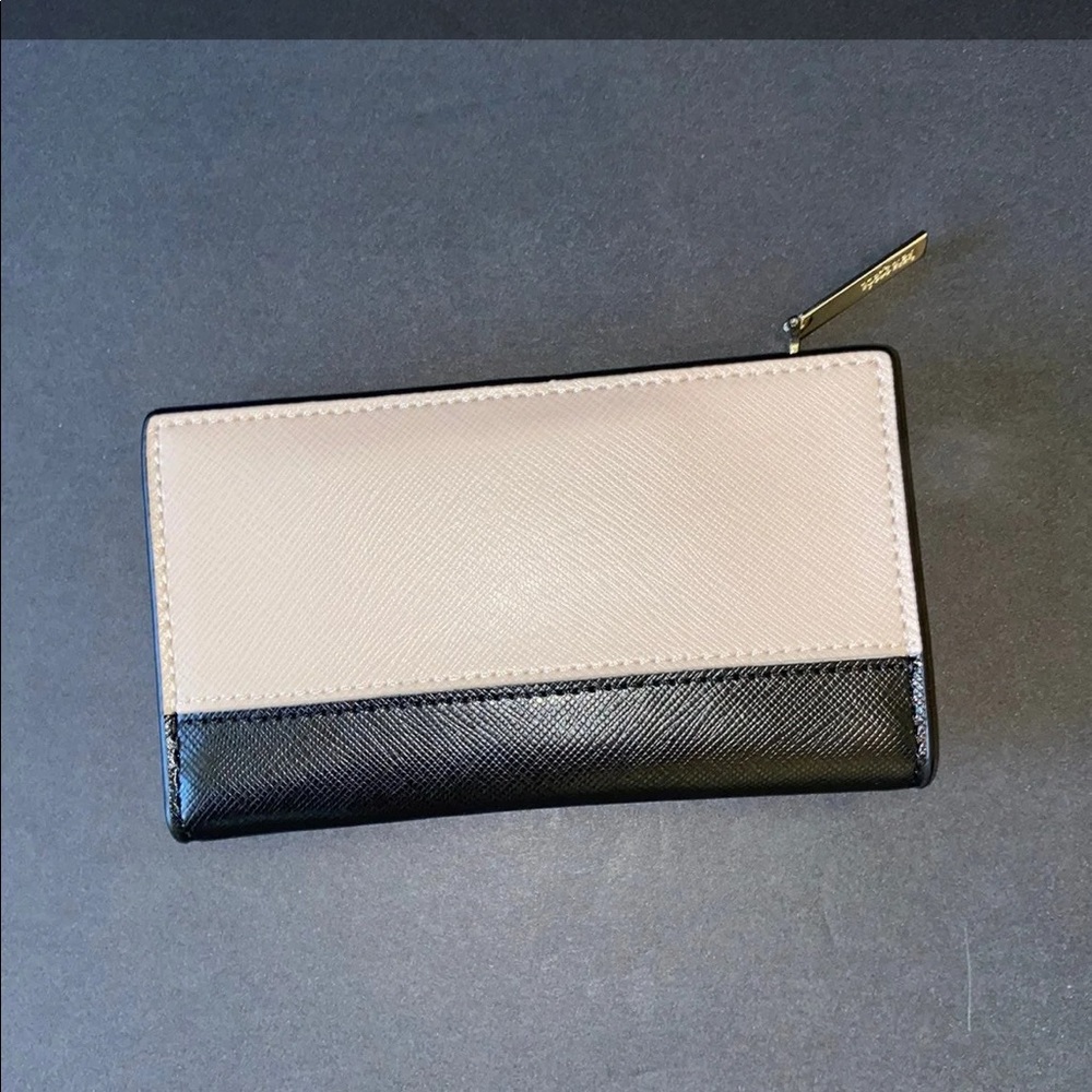 Kate Spade Wallet - Picture 2 of 6